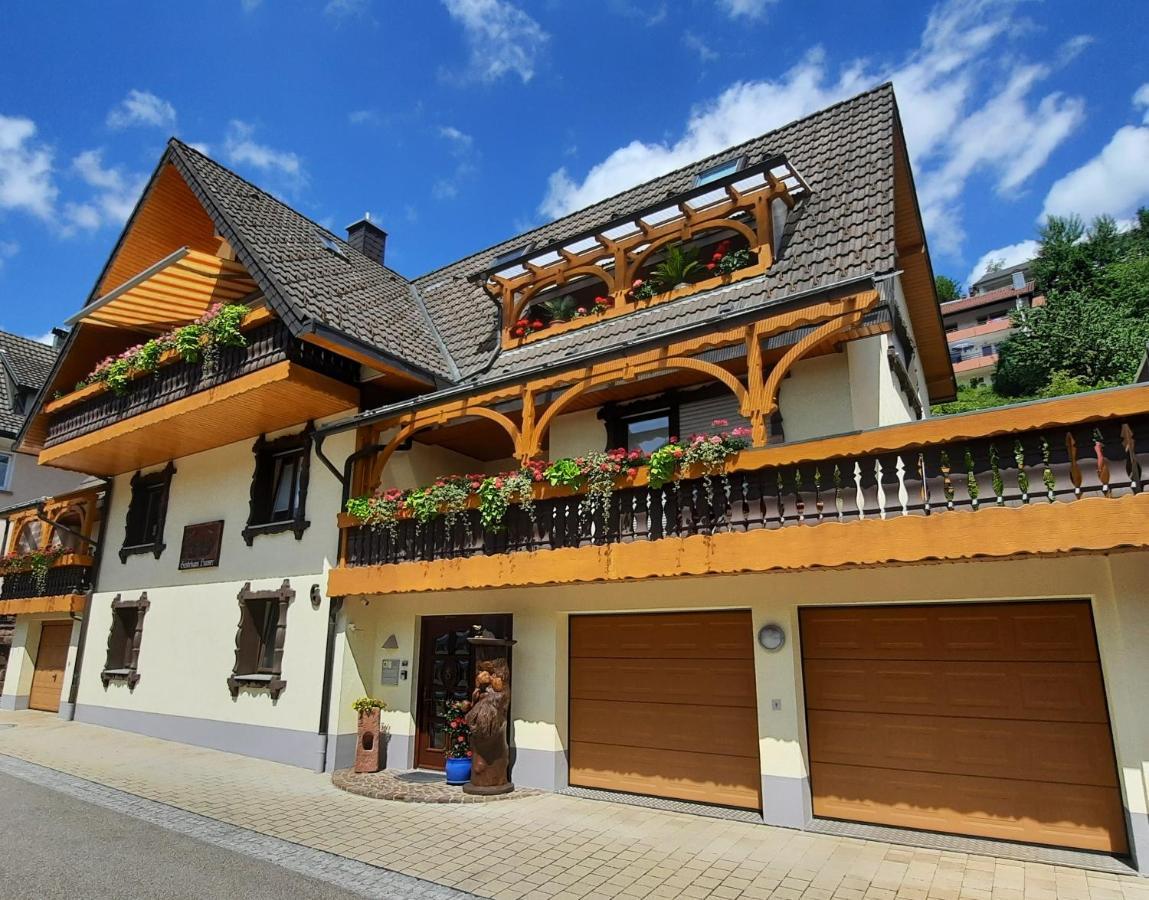Gaestehaus Haaser Hotel Bad Peterstal-Griesbach Luaran gambar